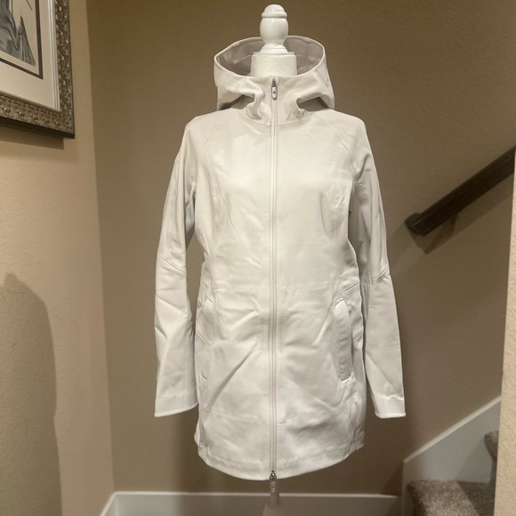 lululemon athletica Jackets & Blazers - lululemon athletica White Jacket
